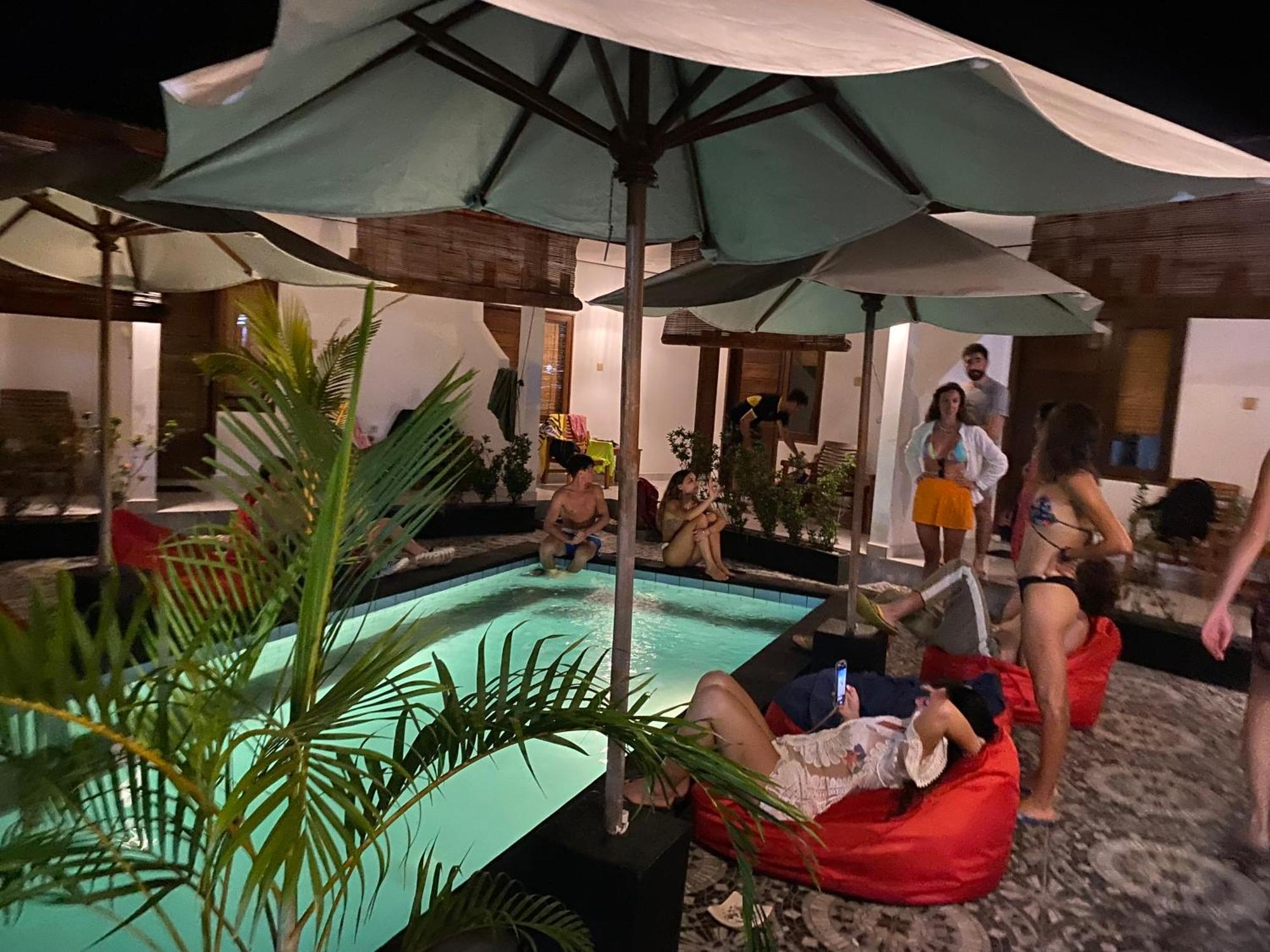 Hotel Cape Rose2 Gili Trawangan Exterior foto